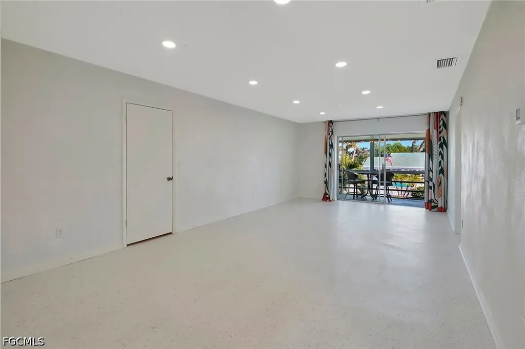 6731 Panther Lane Fort Myers FL 33919