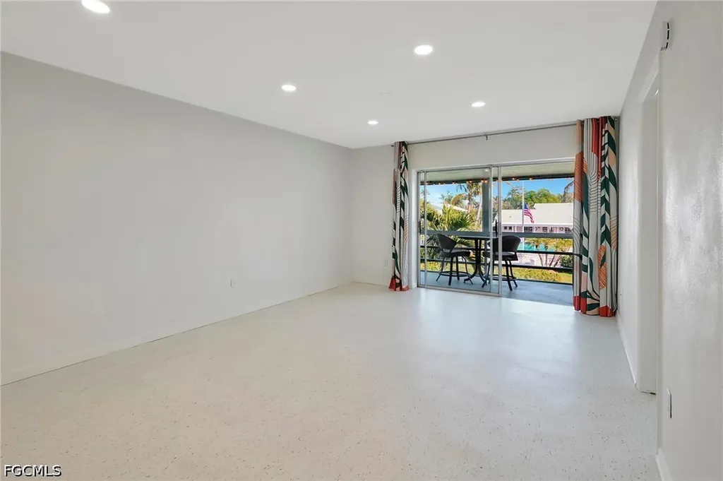 6731 Panther Lane Fort Myers FL 33919