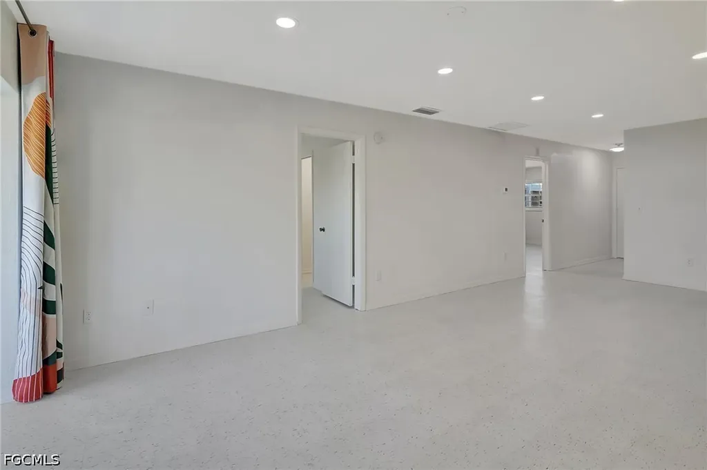 6731 Panther Lane Fort Myers FL 33919