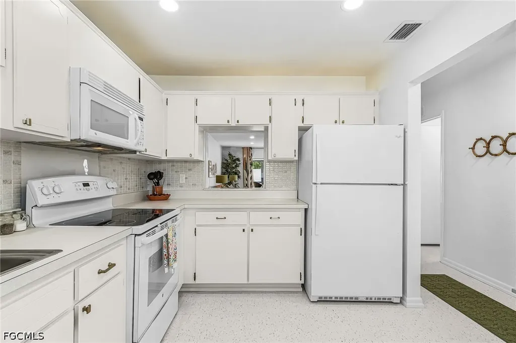 6731 Panther Lane Fort Myers FL 33919