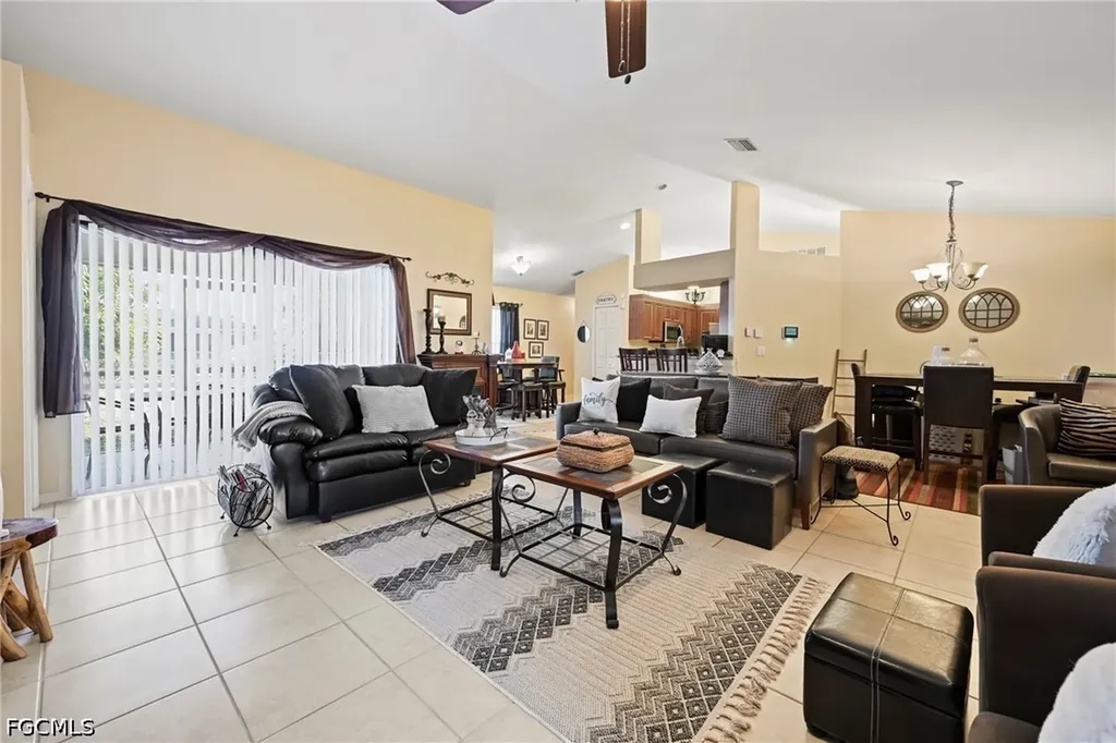 309 SE 18th Street Cape Coral FL 33990