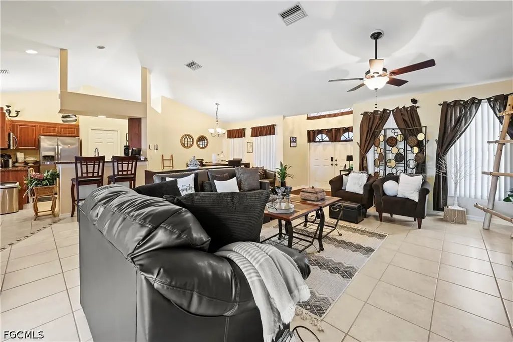 309 SE 18th Street Cape Coral FL 33990