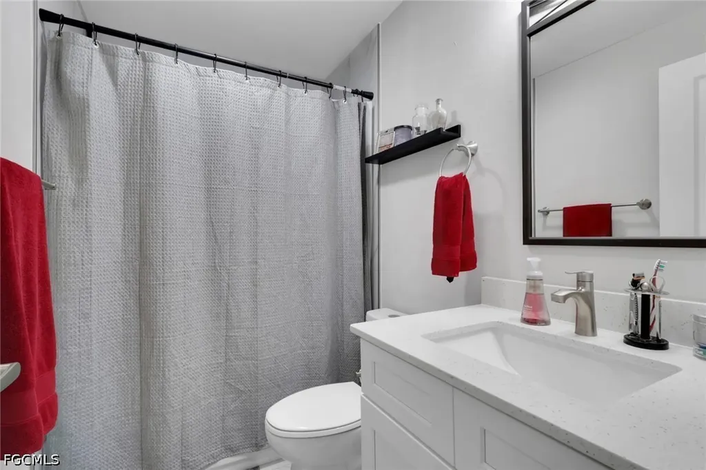 617/619 SE 12th Court Cape Coral FL 33990