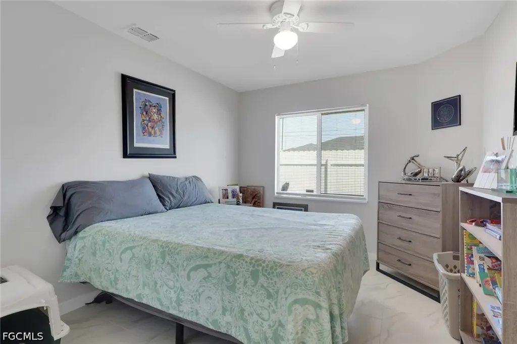 617/619 SE 12th Court Cape Coral FL 33990