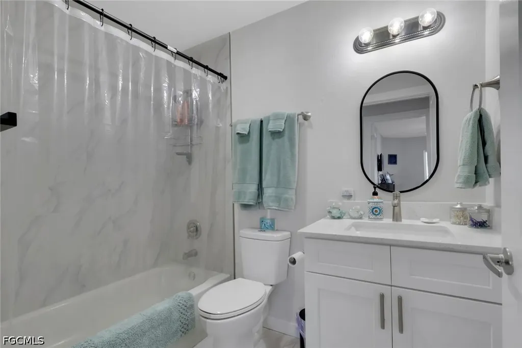 617/619 SE 12th Court Cape Coral FL 33990