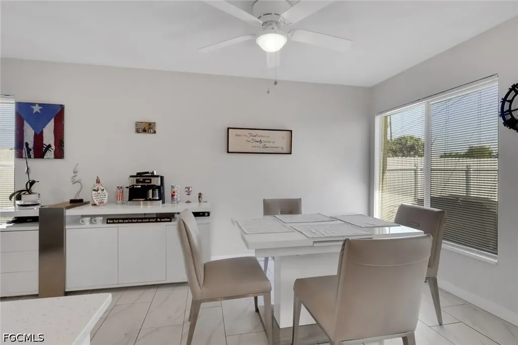 617/619 SE 12th Court Cape Coral FL 33990