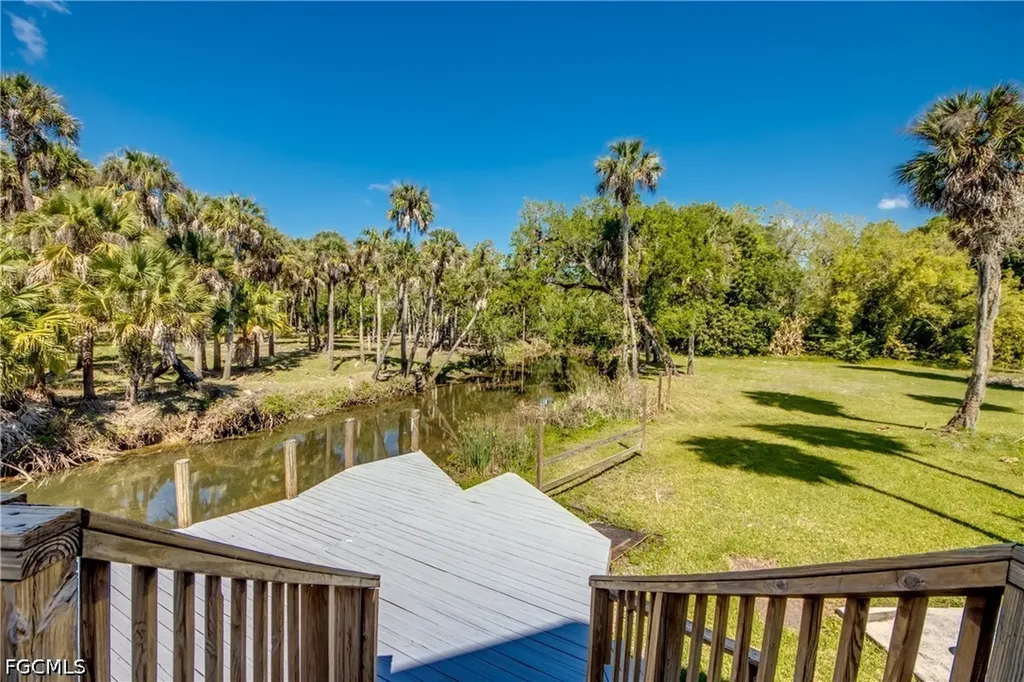 5121 Muddy Lane Fort Myers FL 33905