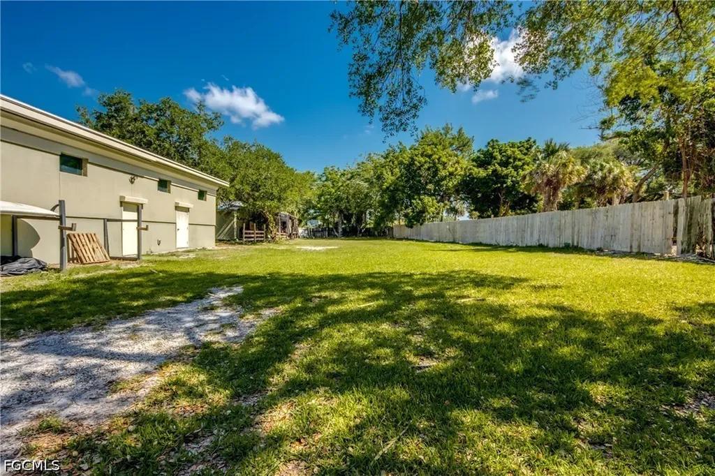 5121 Muddy Lane Fort Myers FL 33905