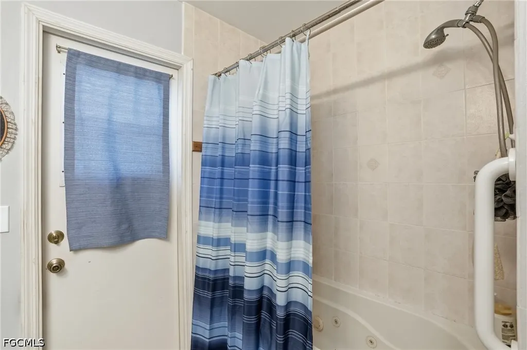 8360 Bounty Road Fort Myers FL 33967