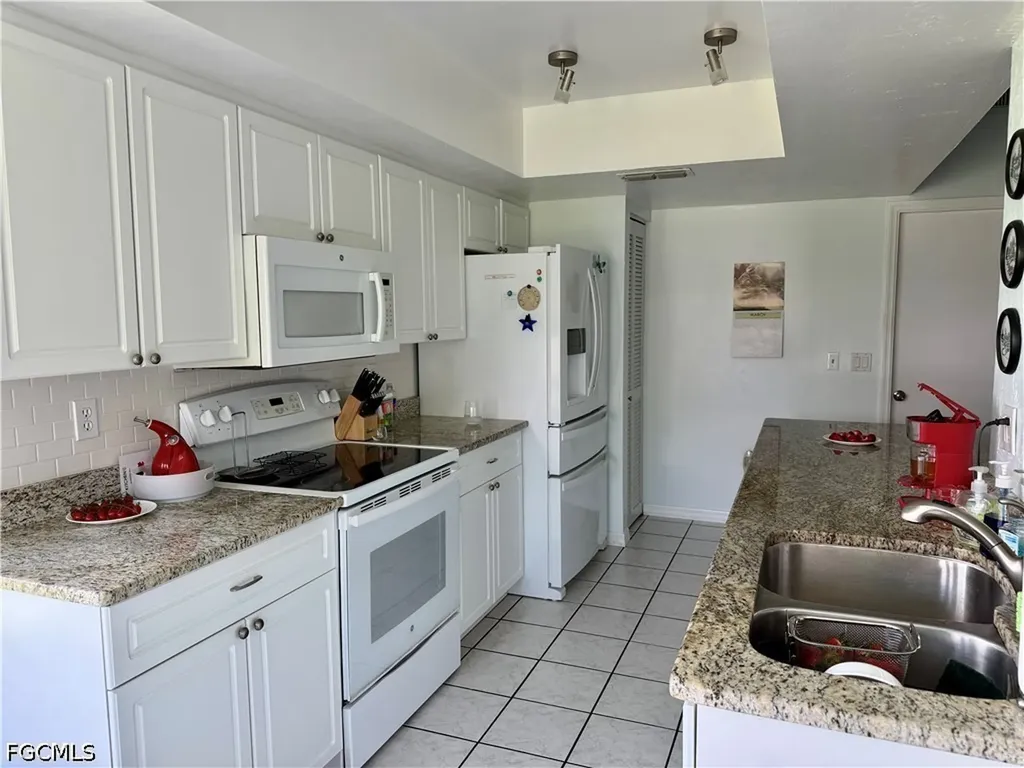 3431 Clubview Drive North Fort Myers FL 33917