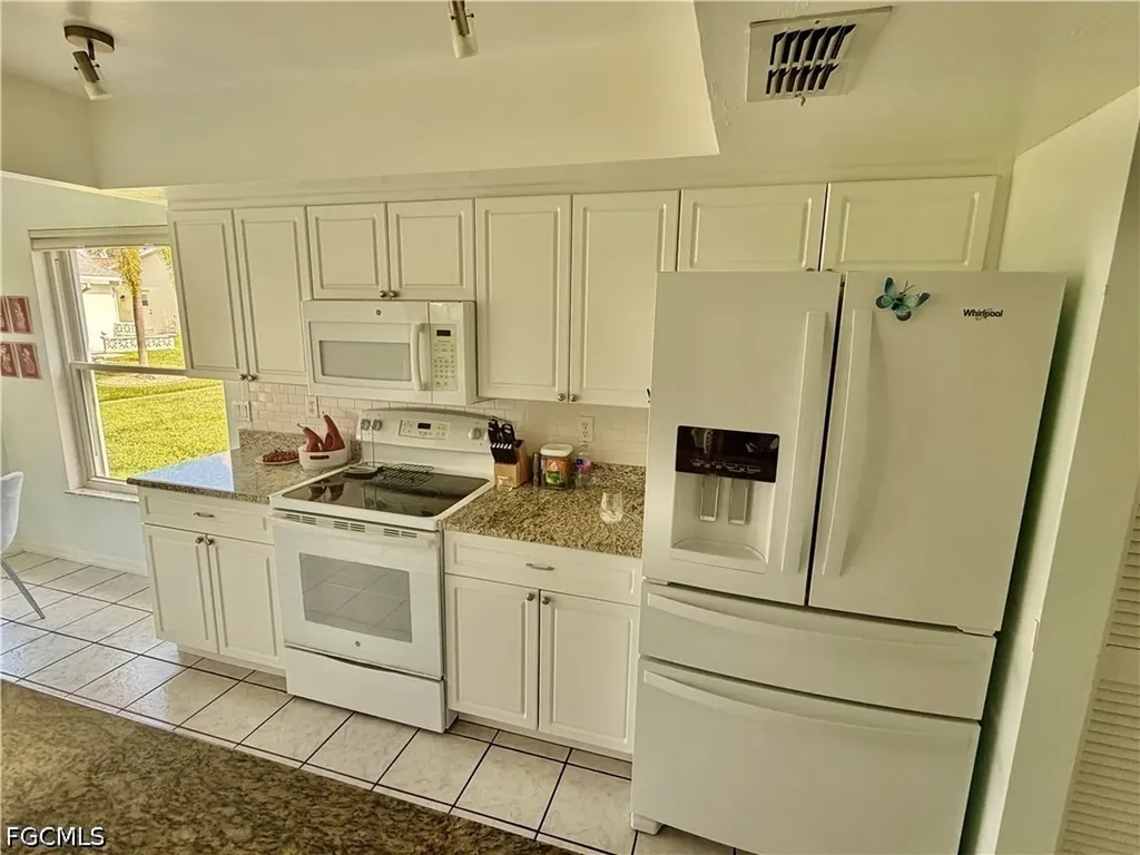 3431 Clubview Drive North Fort Myers FL 33917