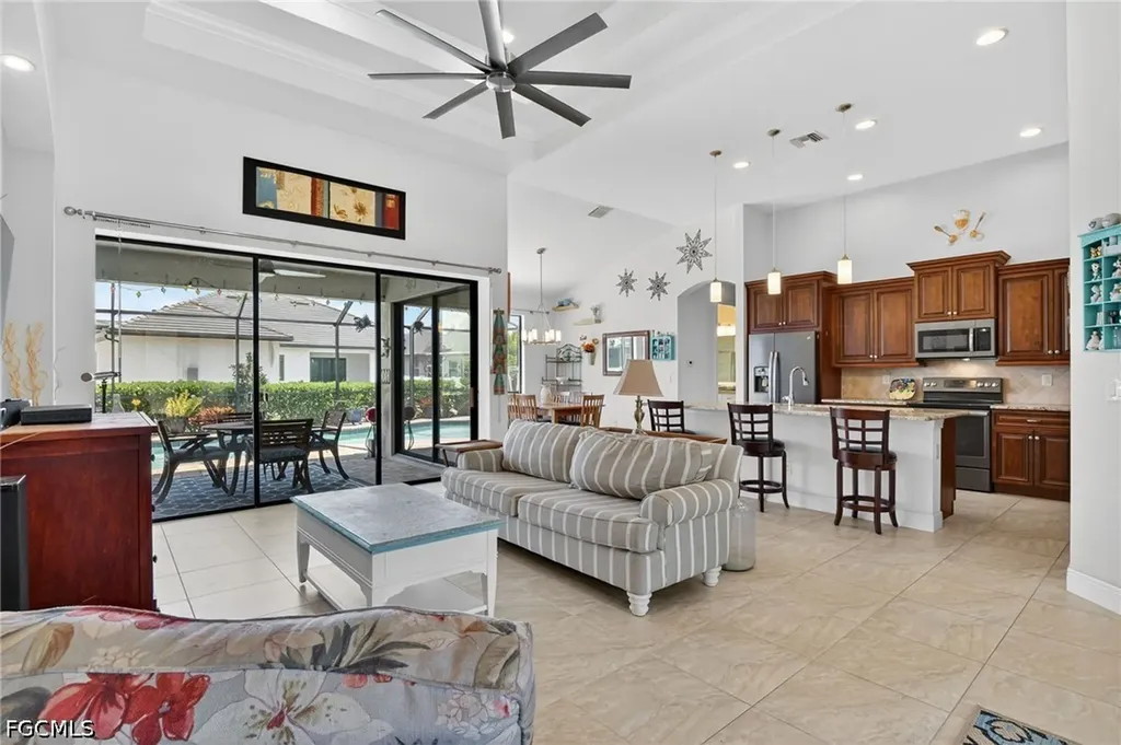 2705 SW 29th Place Cape Coral FL 33914
