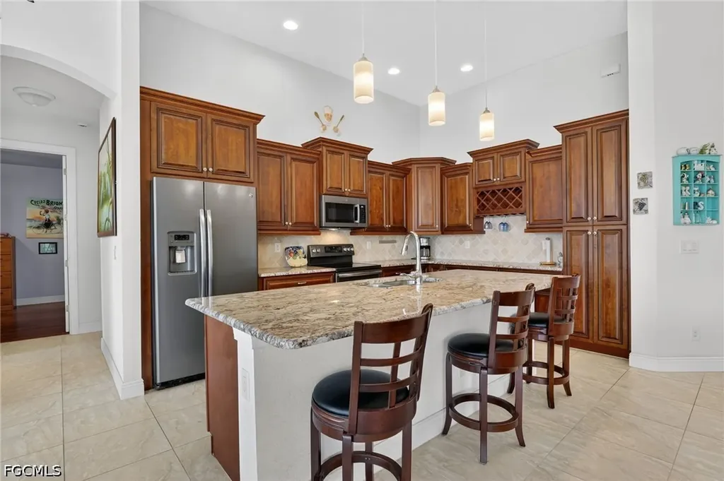 2705 SW 29th Place Cape Coral FL 33914