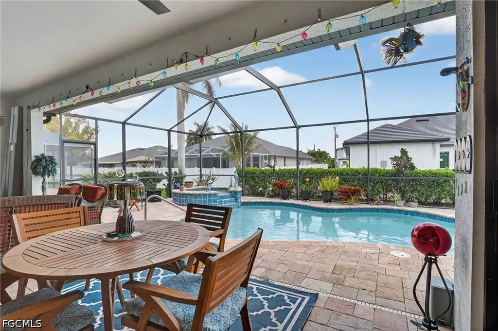 2705 SW 29th Place Cape Coral FL 33914