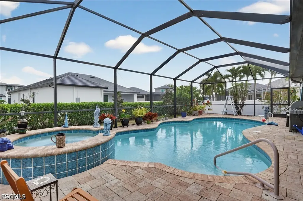 2705 SW 29th Place Cape Coral FL 33914