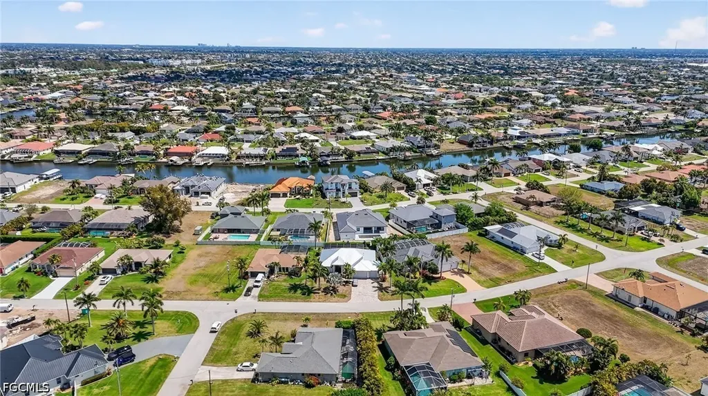 2705 SW 29th Place Cape Coral FL 33914