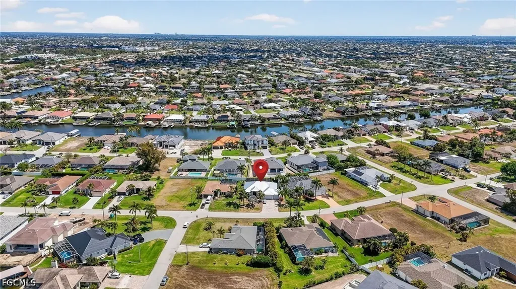 2705 SW 29th Place Cape Coral FL 33914