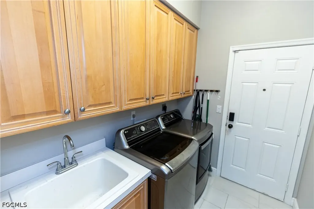 14081 Bently Circle Fort Myers FL 33912