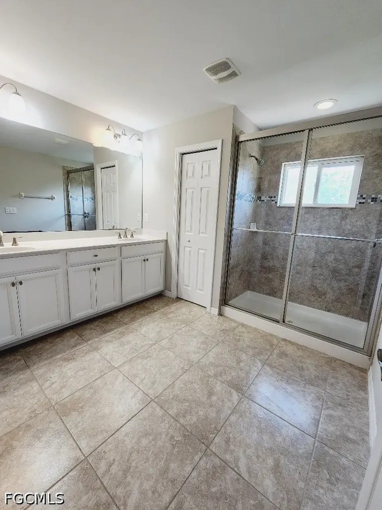 3882 Tilbor Circle Fort Myers FL 33916