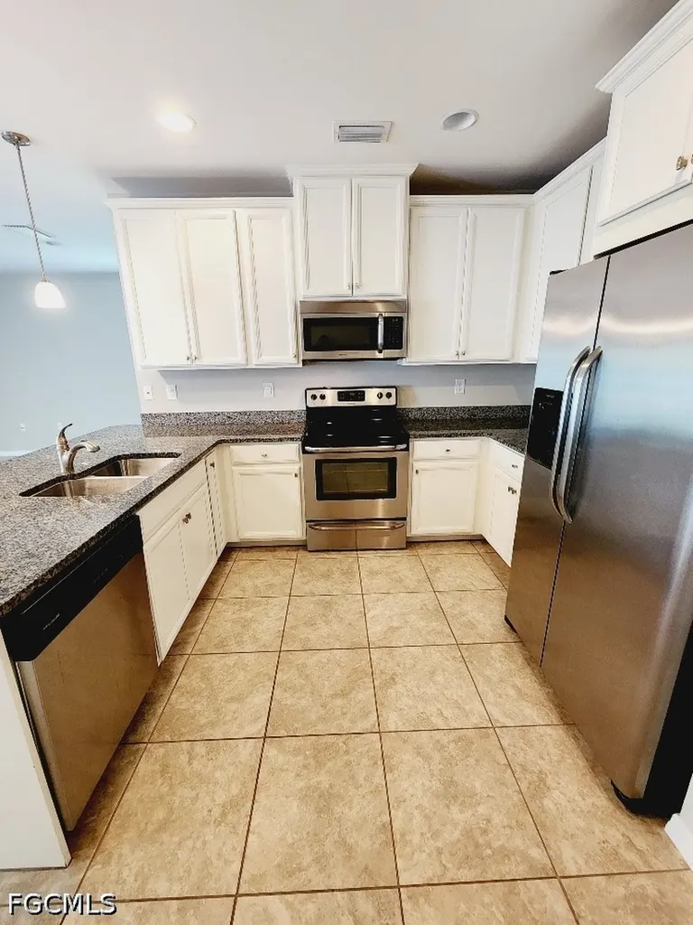 3882 Tilbor Circle Fort Myers FL 33916