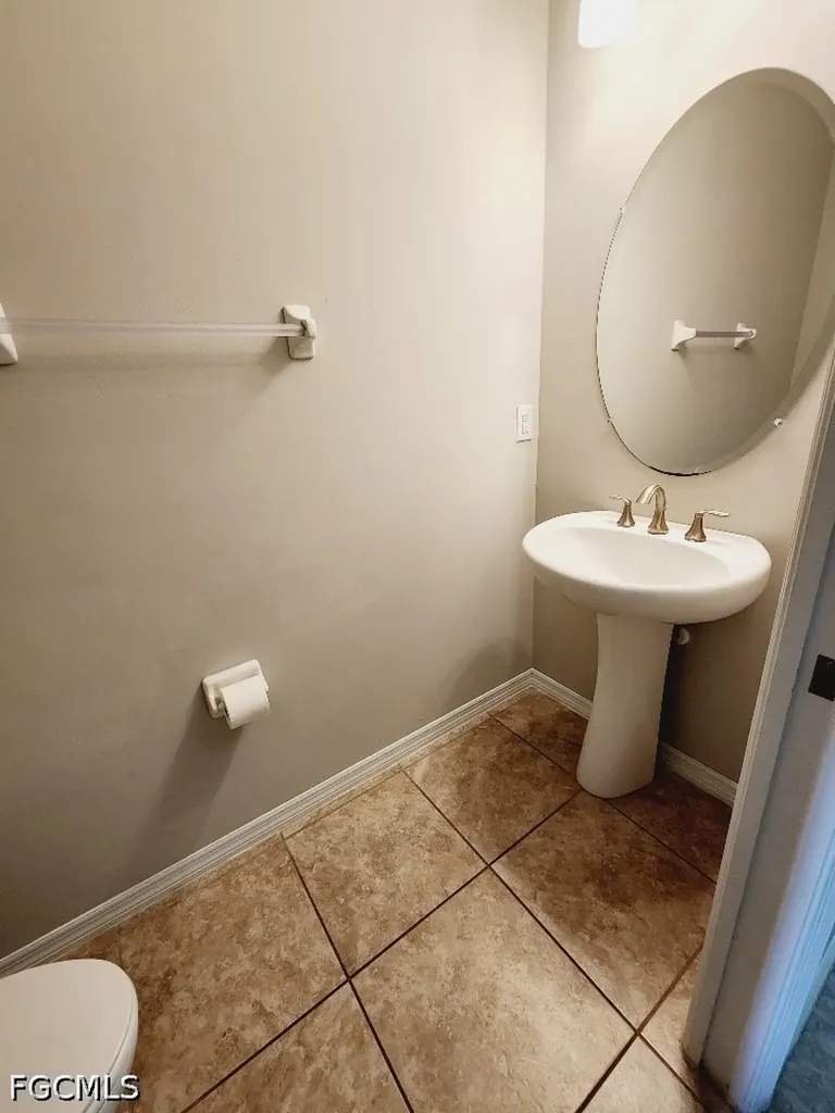 3882 Tilbor Circle Fort Myers FL 33916