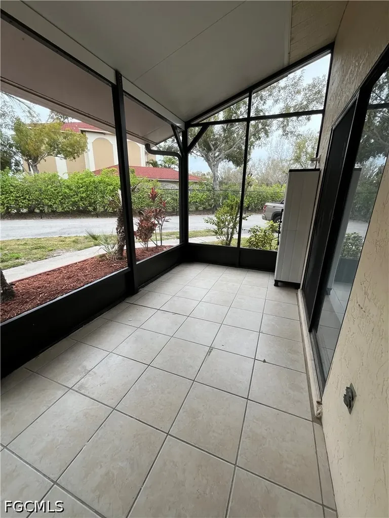 5111 SW Courtyards Court Cape Coral FL 33914