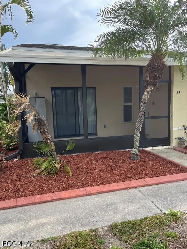 5111 SW Courtyards Court Cape Coral FL 33914