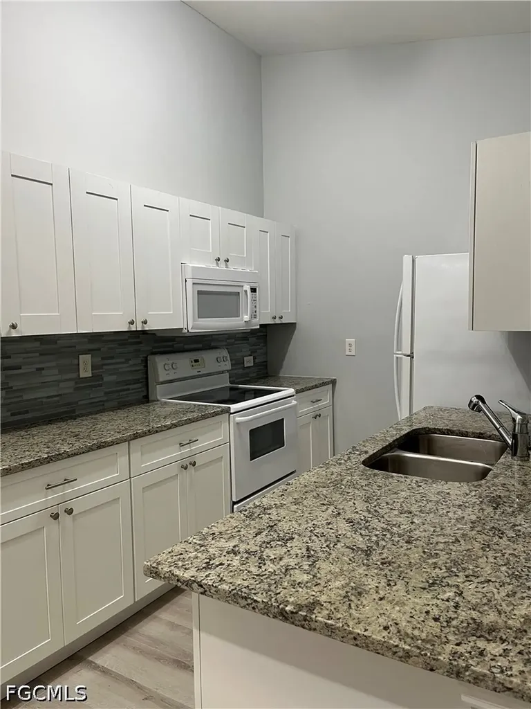 5111 SW Courtyards Court Cape Coral FL 33914
