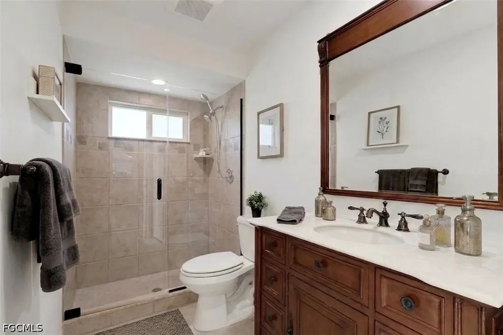 2562 SW 27th Place Cape Coral FL 33914