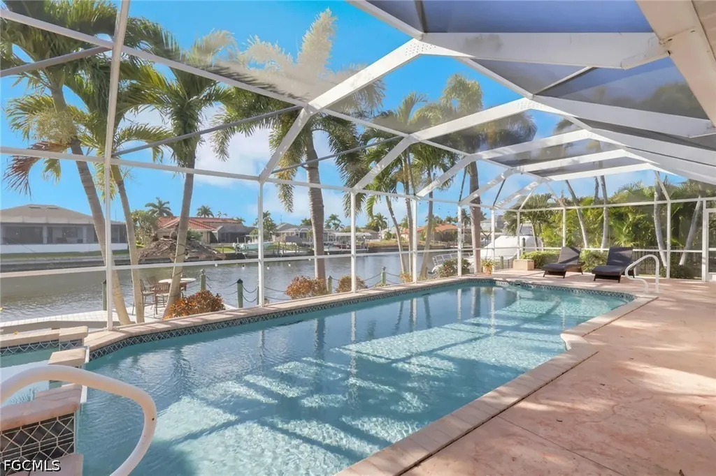 2562 SW 27th Place Cape Coral FL 33914