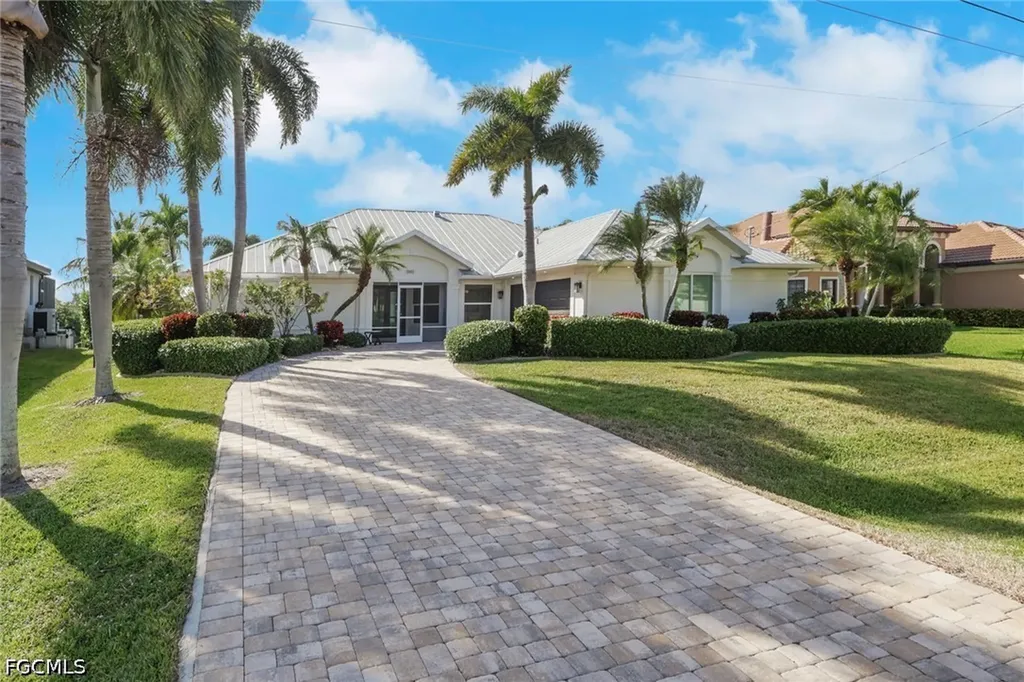 2562 SW 27th Place Cape Coral FL 33914