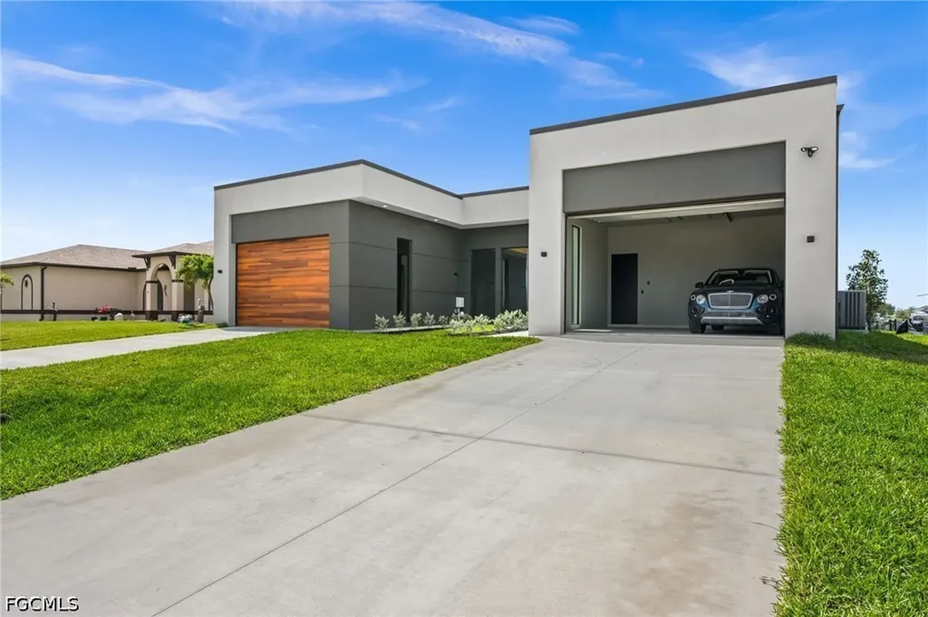6 NW 32nd Place Cape Coral FL 33993