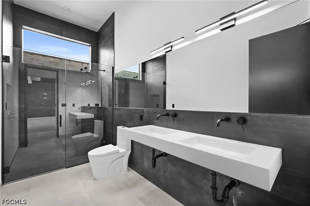 6 NW 32nd Place Cape Coral FL 33993