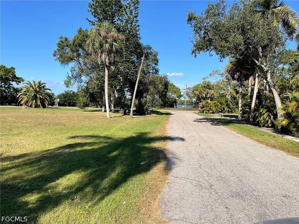 215 Delray Avenue Fort Myers FL 33905