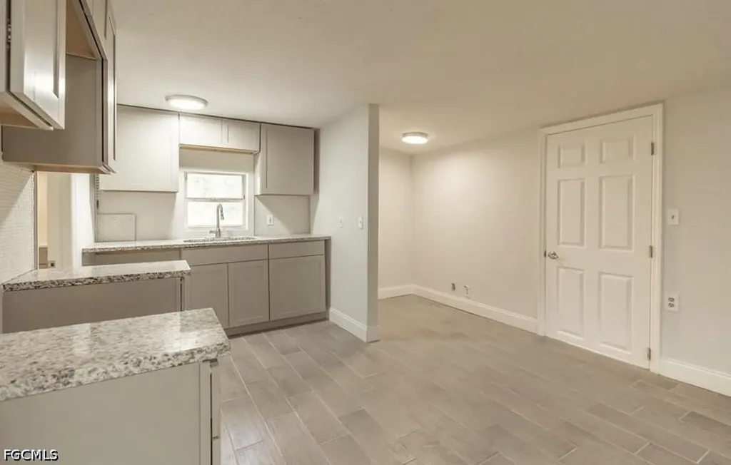 215 Delray Avenue Fort Myers FL 33905