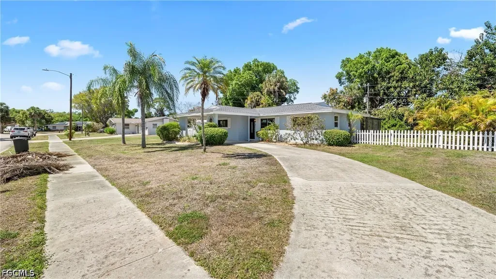 4570 Tennyson Drive North Fort Myers FL 33903