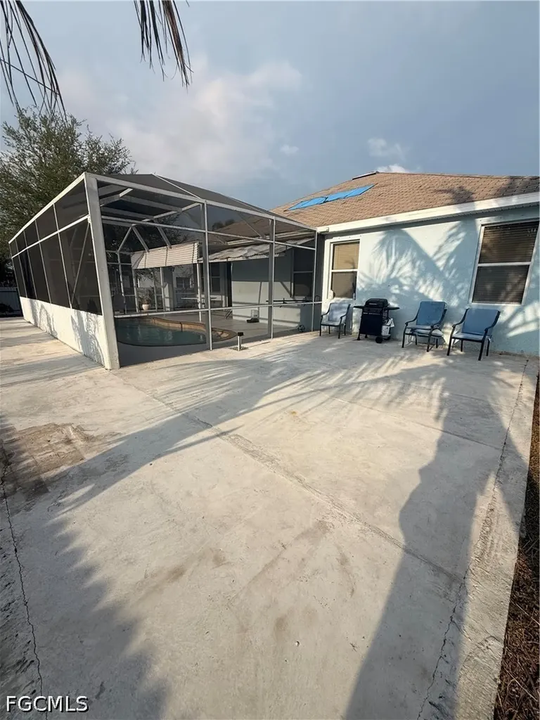 302 NW 24th Avenue Cape Coral FL 33993