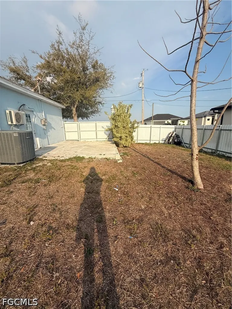 302 NW 24th Avenue Cape Coral FL 33993