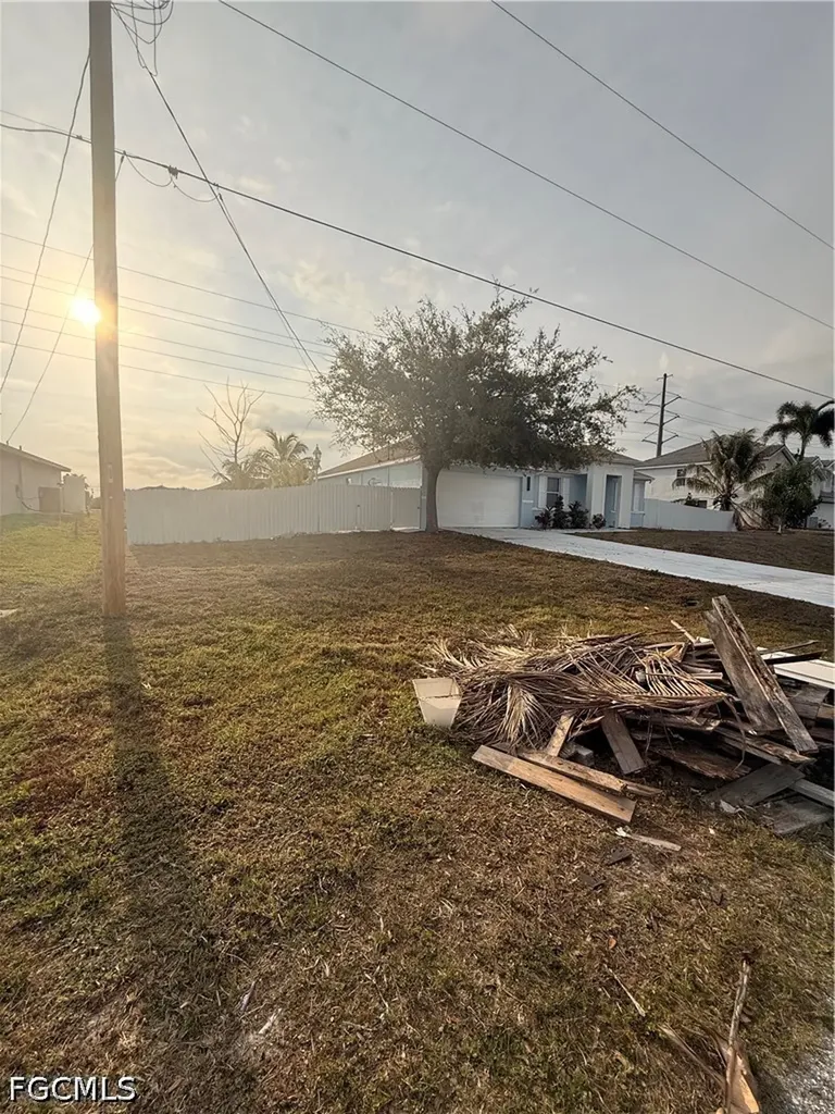 302 NW 24th Avenue Cape Coral FL 33993