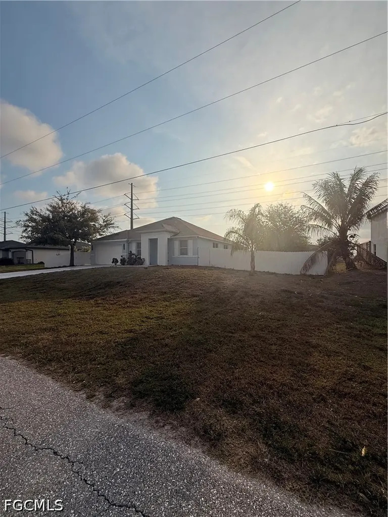 302 NW 24th Avenue Cape Coral FL 33993