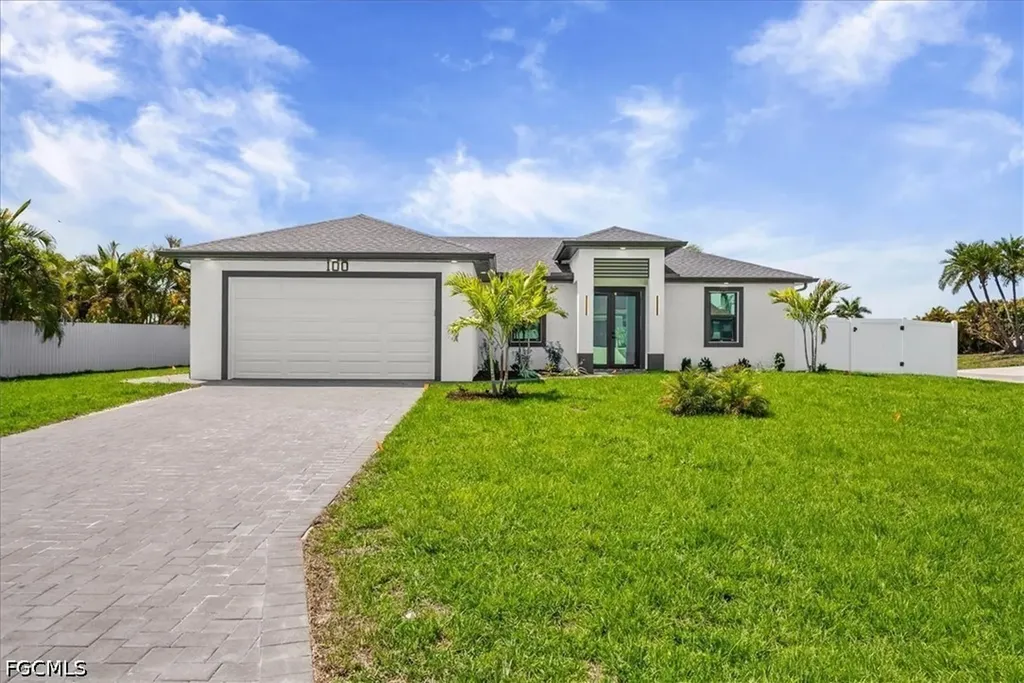 100 SW 17th Place Cape Coral FL 33991