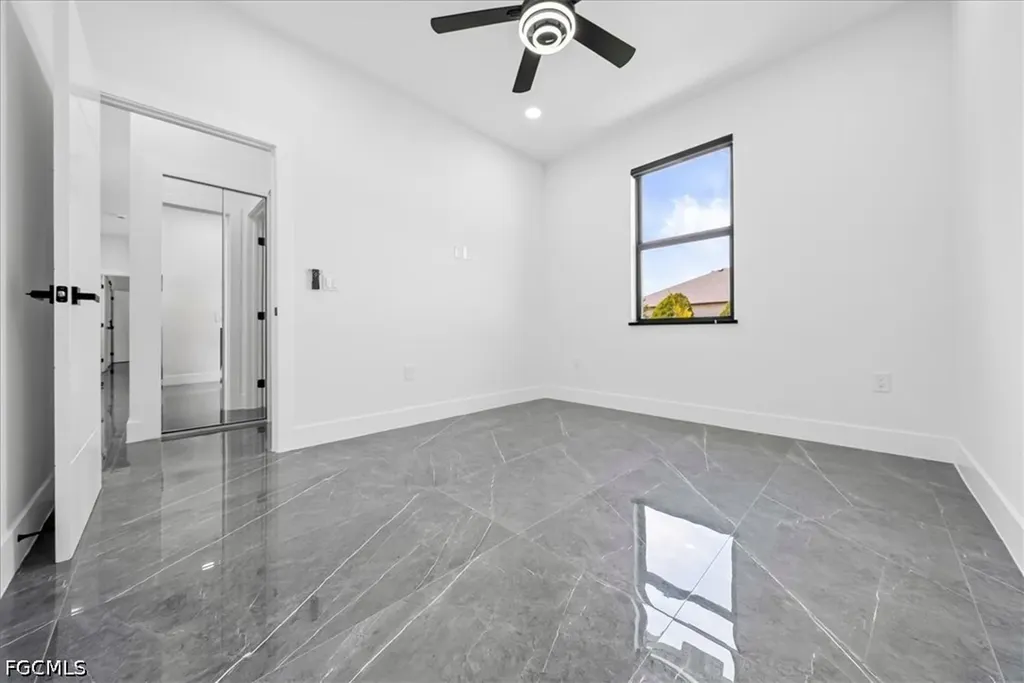 100 SW 17th Place Cape Coral FL 33991