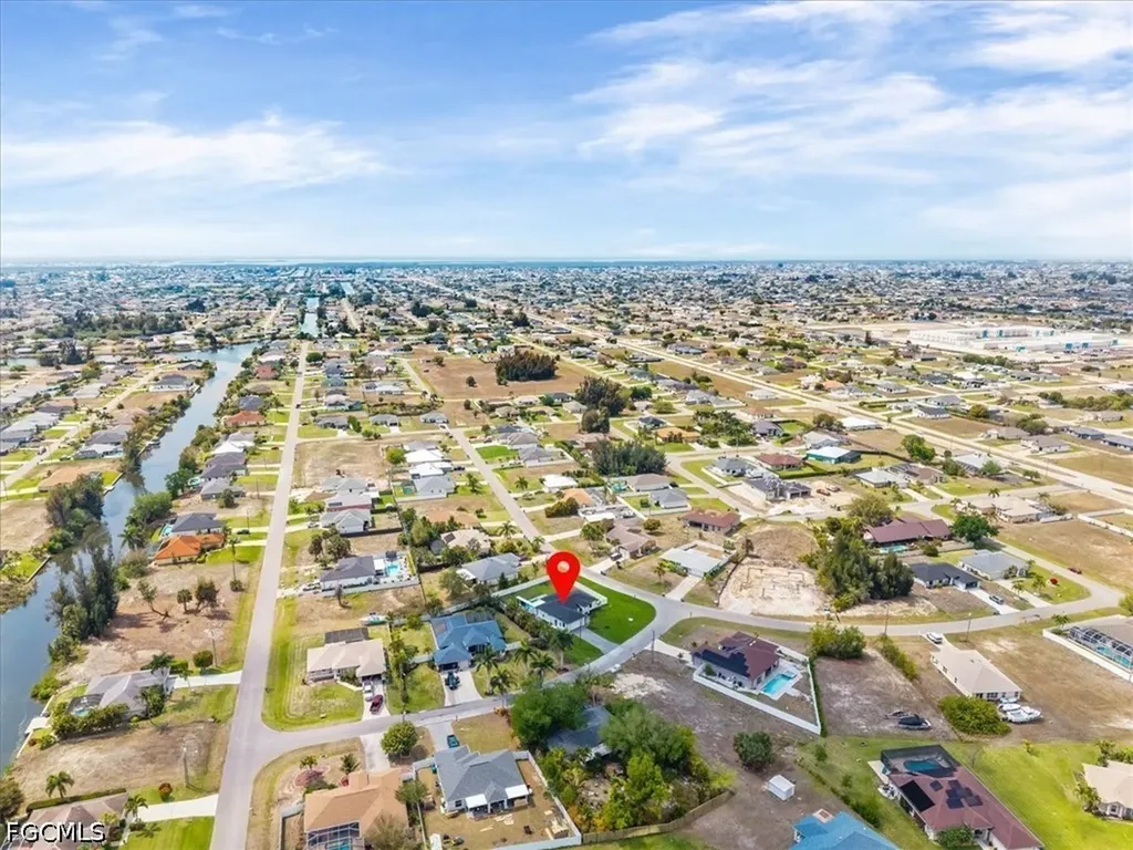 100 SW 17th Place Cape Coral FL 33991