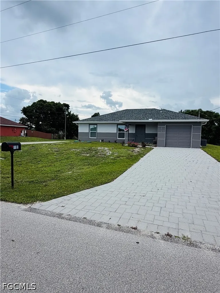 3914 9th Street W Lehigh Acres FL 33971