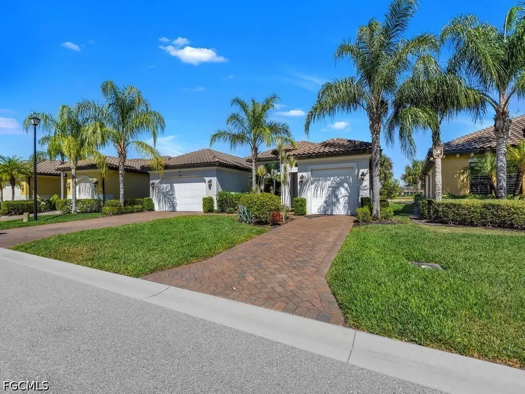 10093 Avalon Lake Circle Fort Myers FL 33913