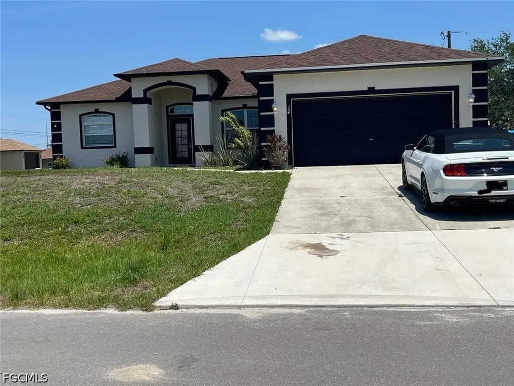17 NE 11th Lane Cape Coral FL 33909