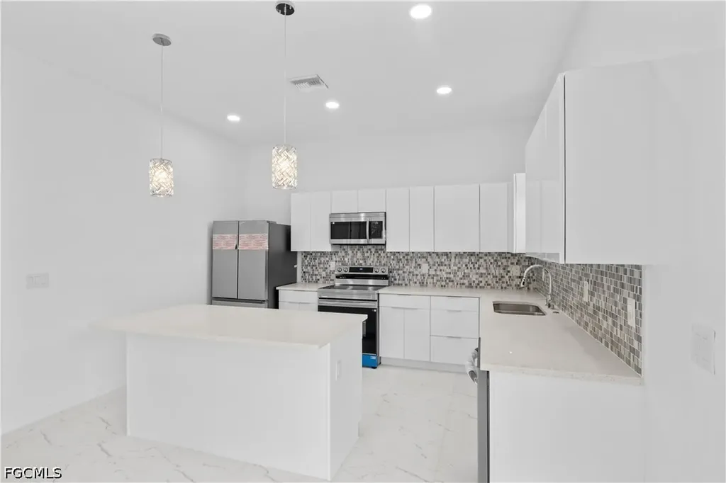 2020 Tropicana Parkway W Cape Coral FL 33993