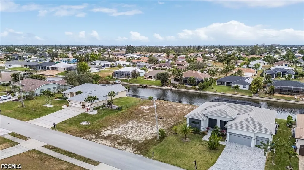 1426 SW 28th Street Cape Coral FL 33914