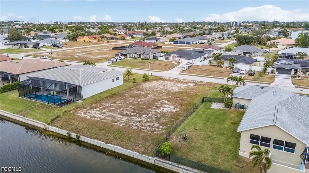 1426 SW 28th Street Cape Coral FL 33914