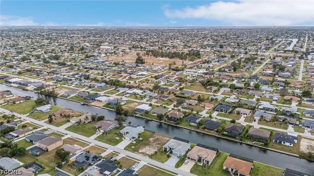 1426 SW 28th Street Cape Coral FL 33914